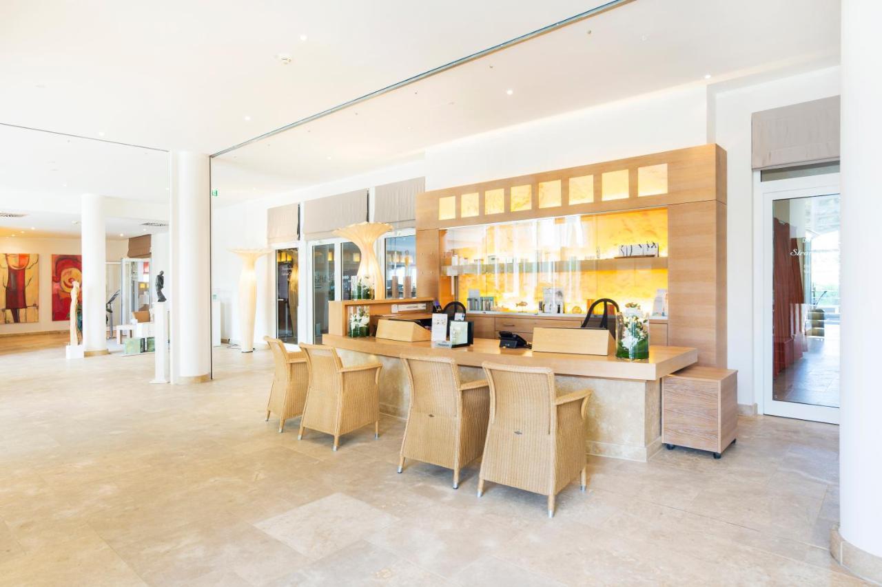 Strandhotel Duenenmeer - Adults Only Dierhagen Luaran gambar