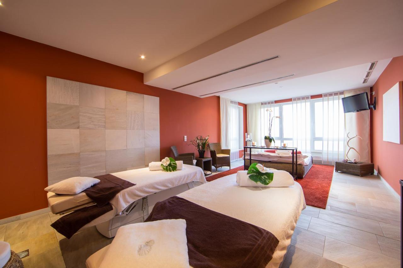 Strandhotel Duenenmeer - Adults Only Dierhagen Luaran gambar