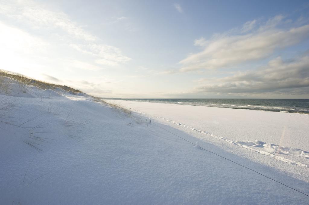 Strandhotel Duenenmeer - Adults Only Dierhagen Luaran gambar